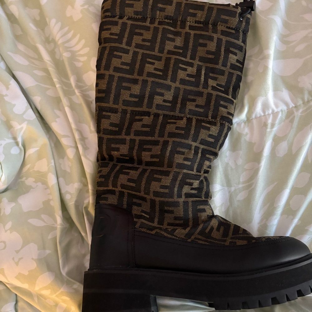 Fendi boots